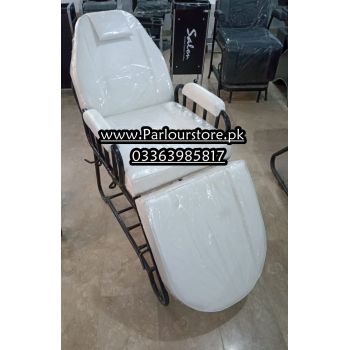 Beauty Parlour Steel Facial and Massage Bed